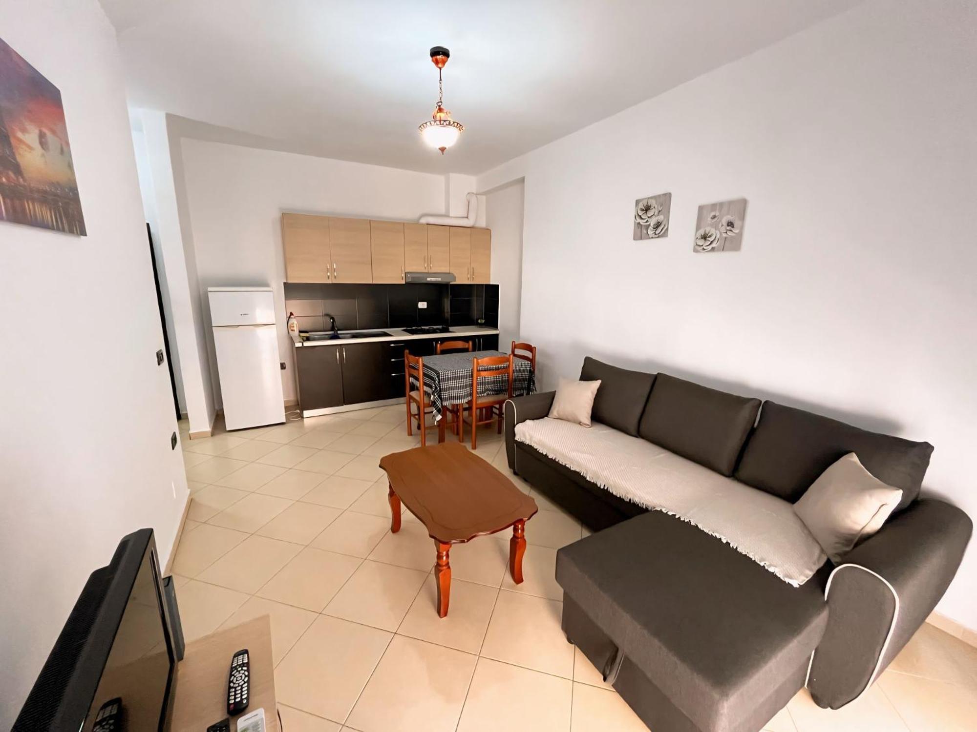 Gerald'S Central Apartments Vlorë Exteriör bild