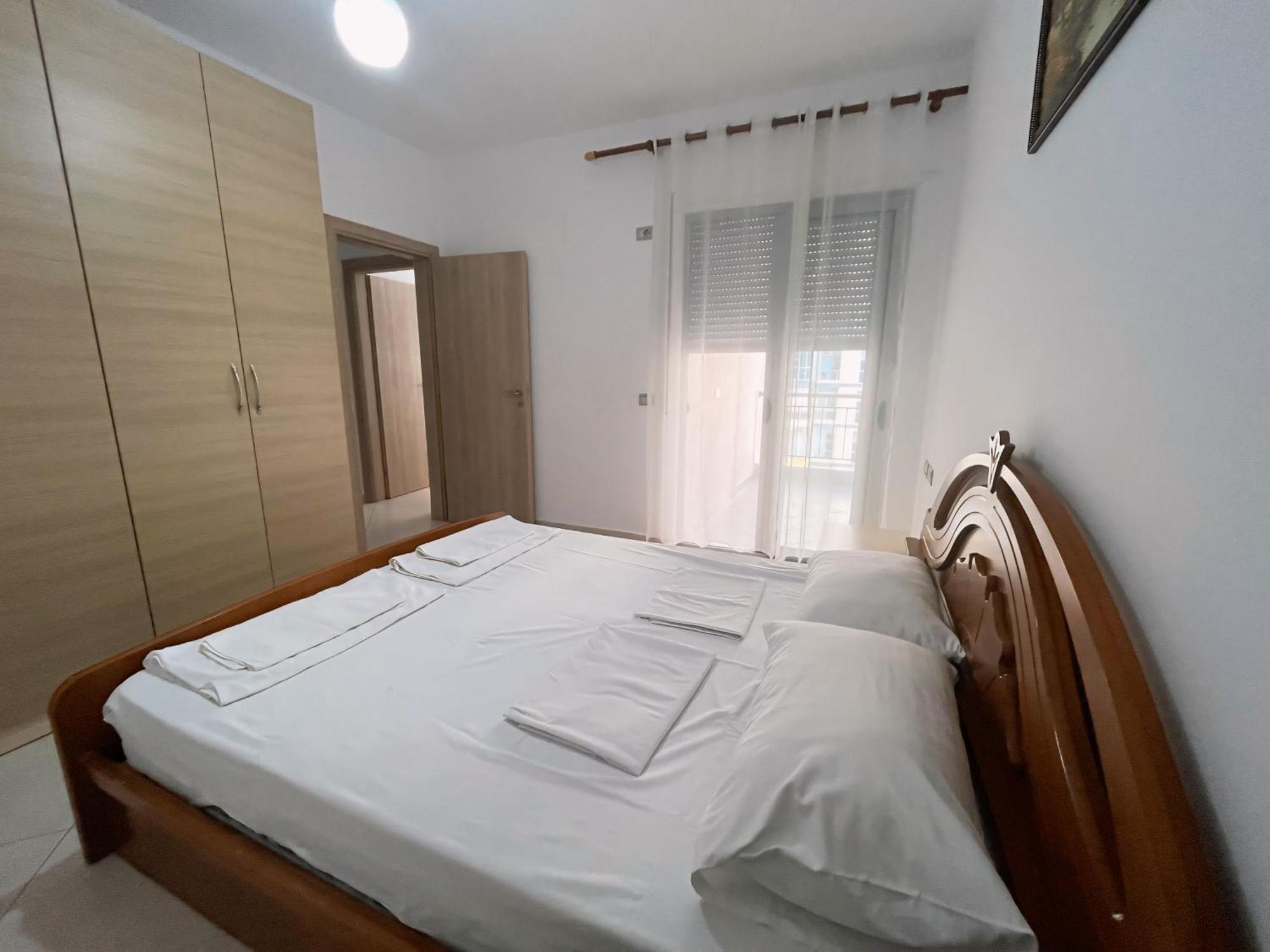 Gerald'S Central Apartments Vlorë Exteriör bild